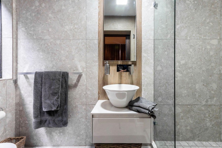 To Let 3 Bedroom Property for Rent in Fresnaye Western Cape